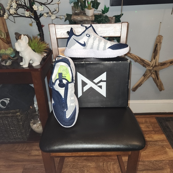 Nike PG 4 TB College navy & white mens size 13 fits like a size 12 - Picture 2 of 12